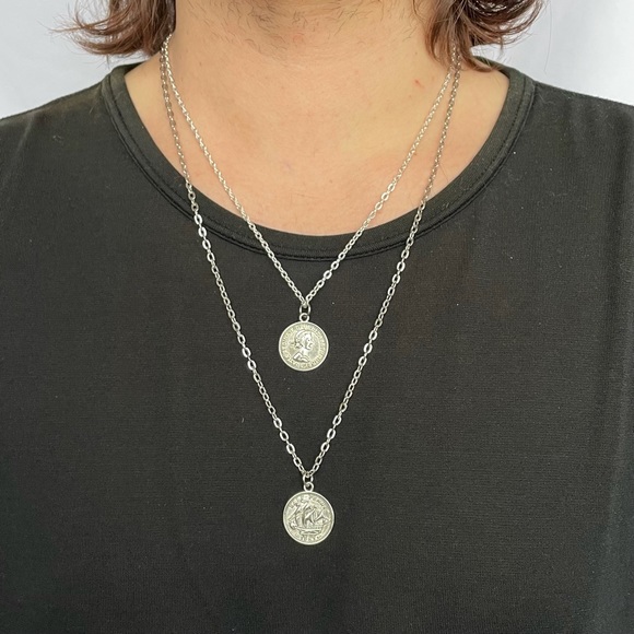 🔮Half Penny Antique Inspired Necklace - Picture 5 of 7